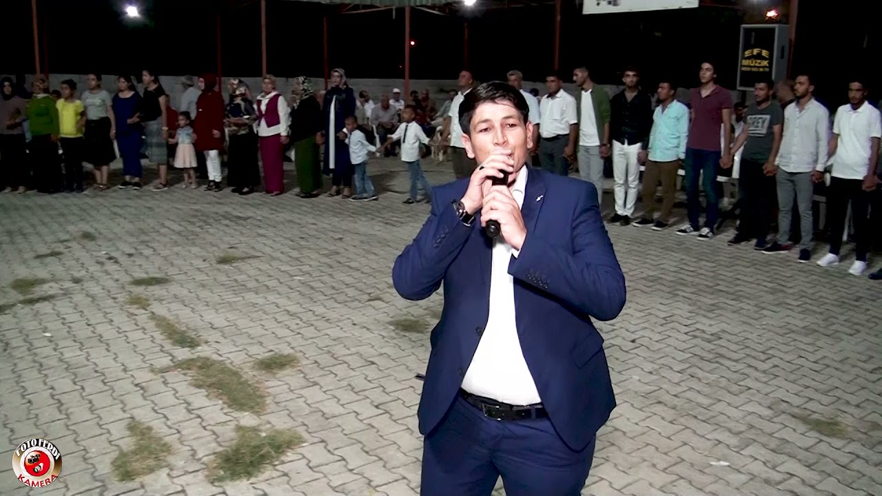 KALABALIK DÜĞÜNDE GÖKHAN SAHNEDE  EFE MÜZİK EŞLİĞİNDE     AKPINAR KÖYÜ COŞTUUUU