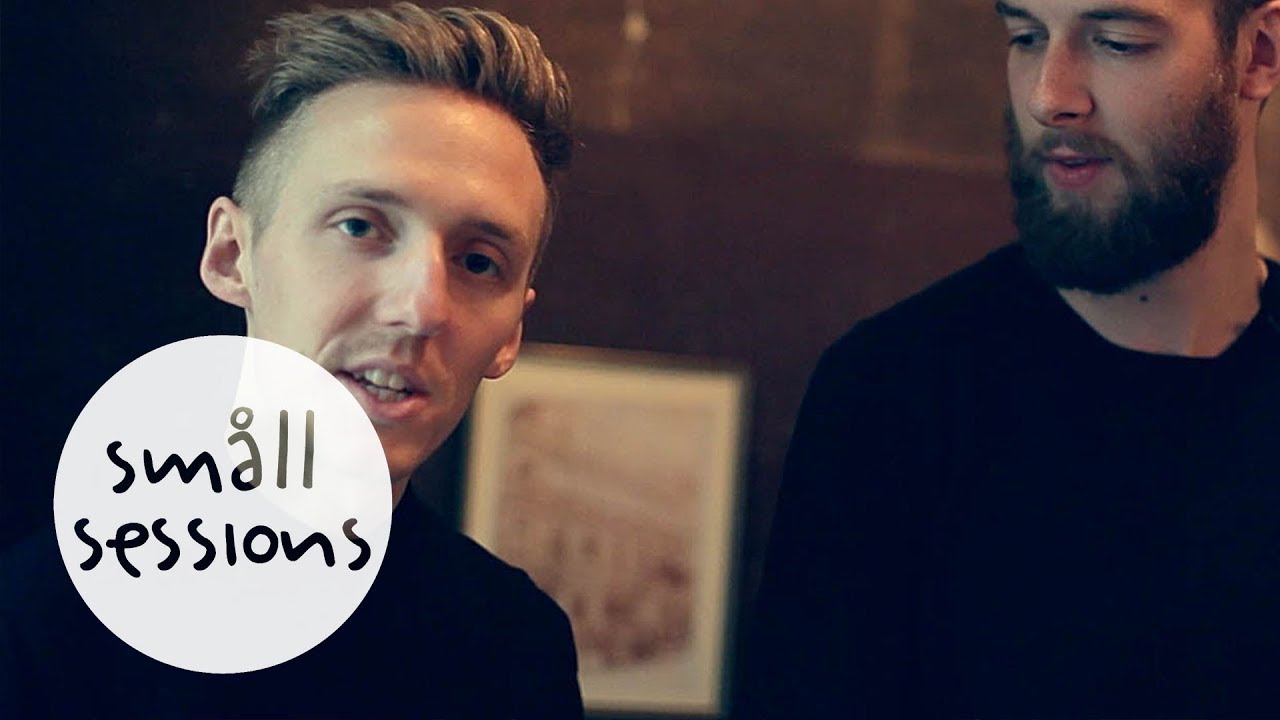 HONNE - Coastal Love (acoustic) | Småll Sessions