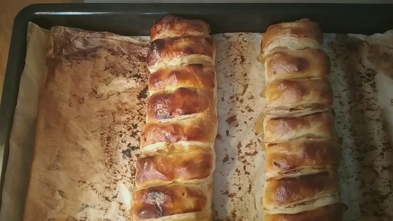 Apple Strudel Puff Pastry - Simplest Mini Strudel Dessert!