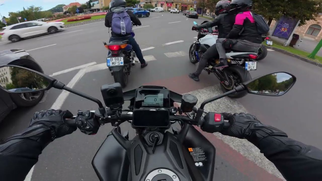 Exploring the MT-09 2025 as a Beginner | From City Streets to Scenic Curves