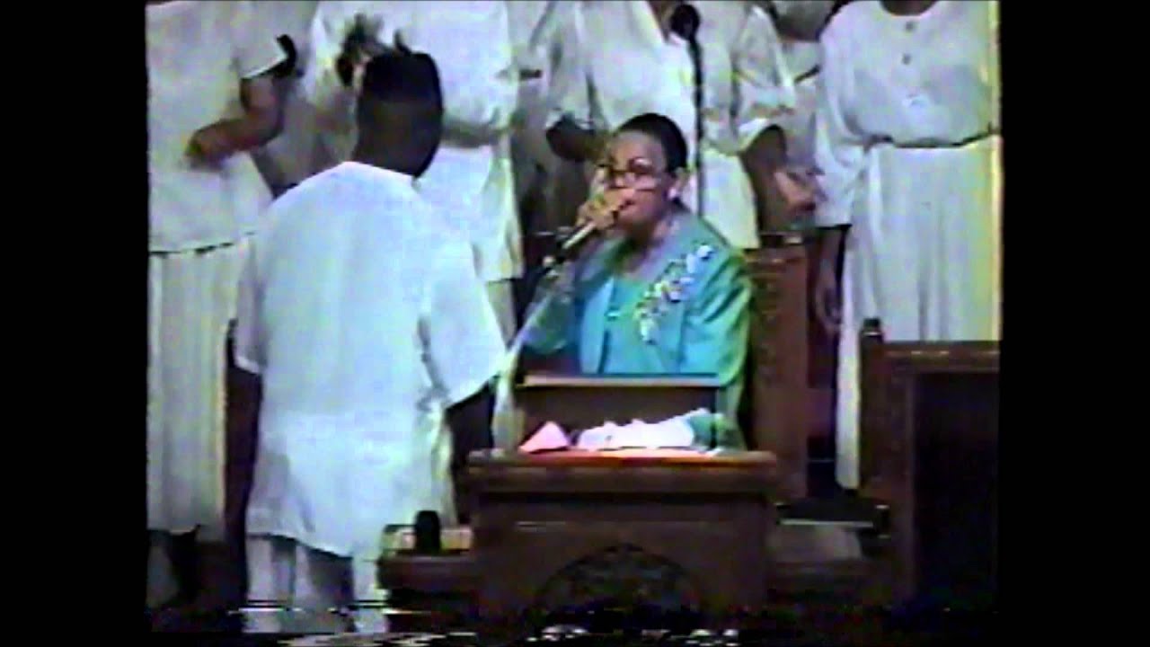 18mins of Dr. Mattie Moss Clark - Speaking, Preaching and Praising!