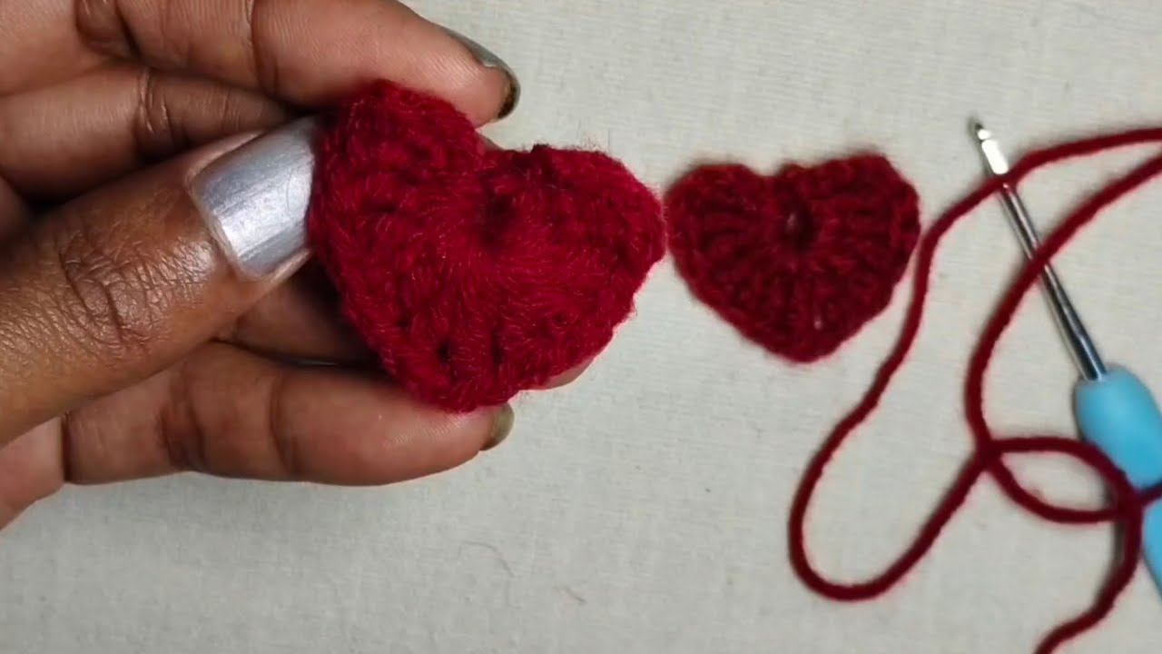 Easy and quick little cute heart crochet tutorial.#yarn#heart#viral#viralvideo#crochet#cute#fun#love