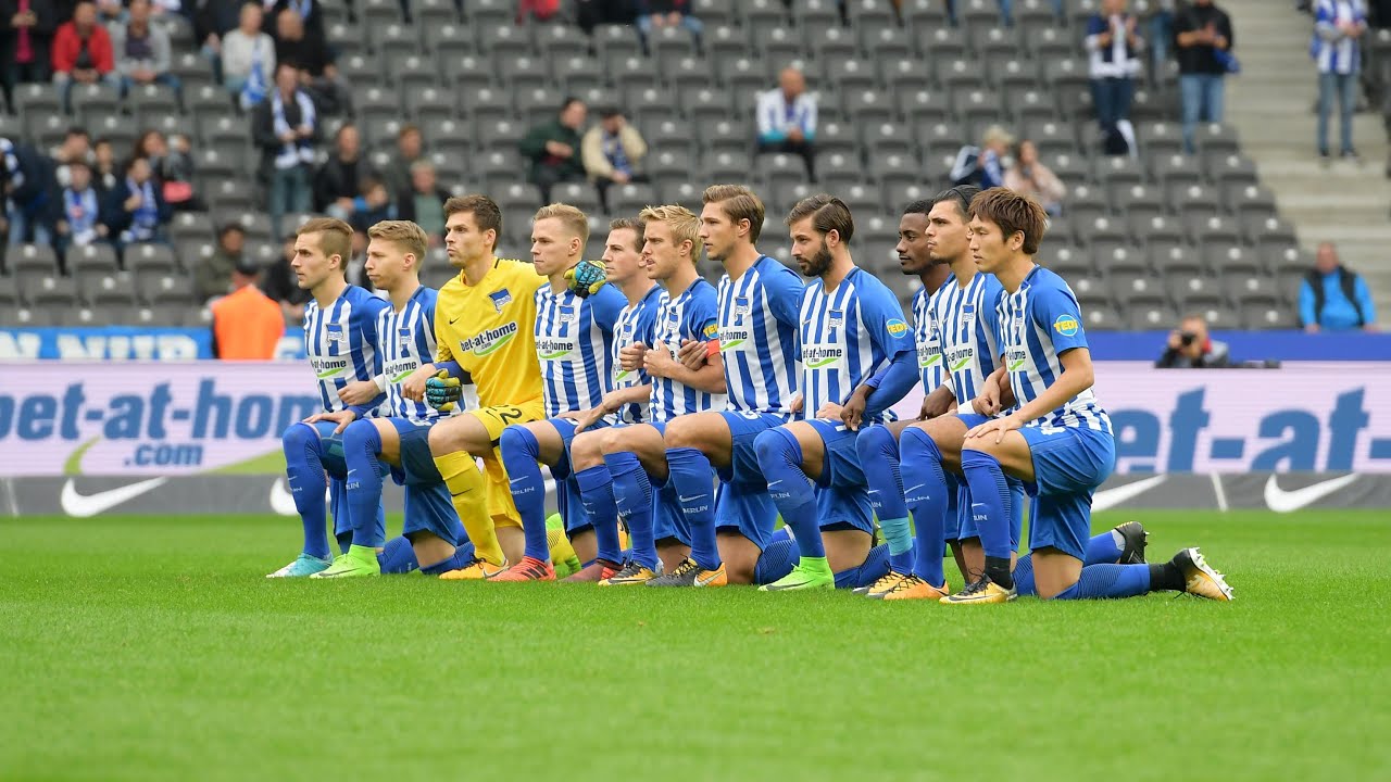 Hertha Berlin players ‘take a knee’ in solidarity with NFL protests