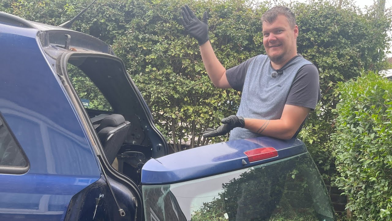 PROJECT ZAFIRA STEP BY STEP GUIDE ON HOW TO REMOVE THE REAR BUMPER AND BOOT FROM A VAUXHALL ZAFIRA B