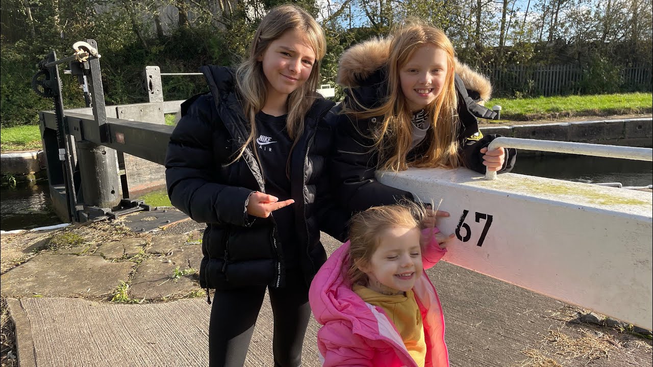Top lock canal walk in Wigan
