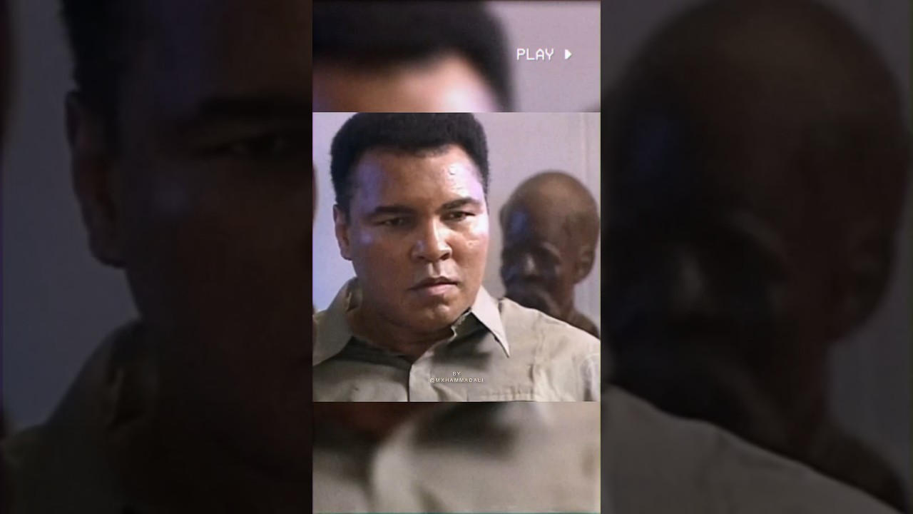 Muhammad Ali Sees His Iconic Picture 😮