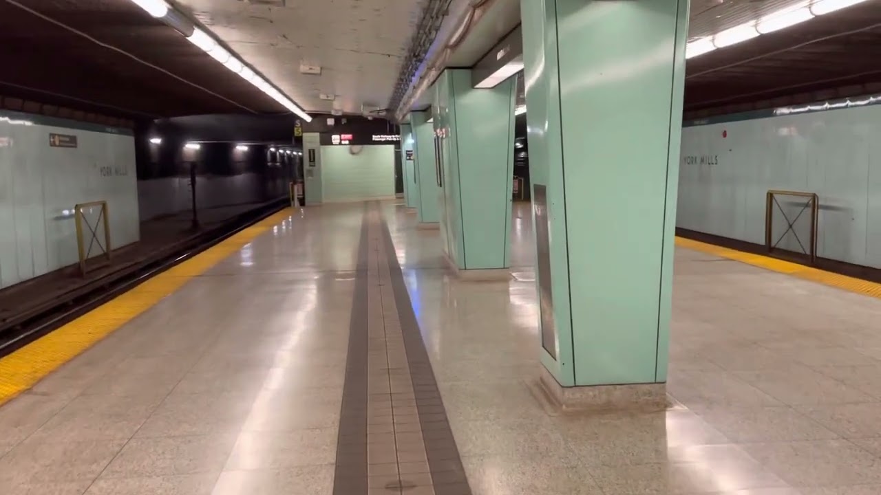TTC Toronto Rocket Trains at York Mills Station on line one (BRIEF TOUR) 8/20/2022