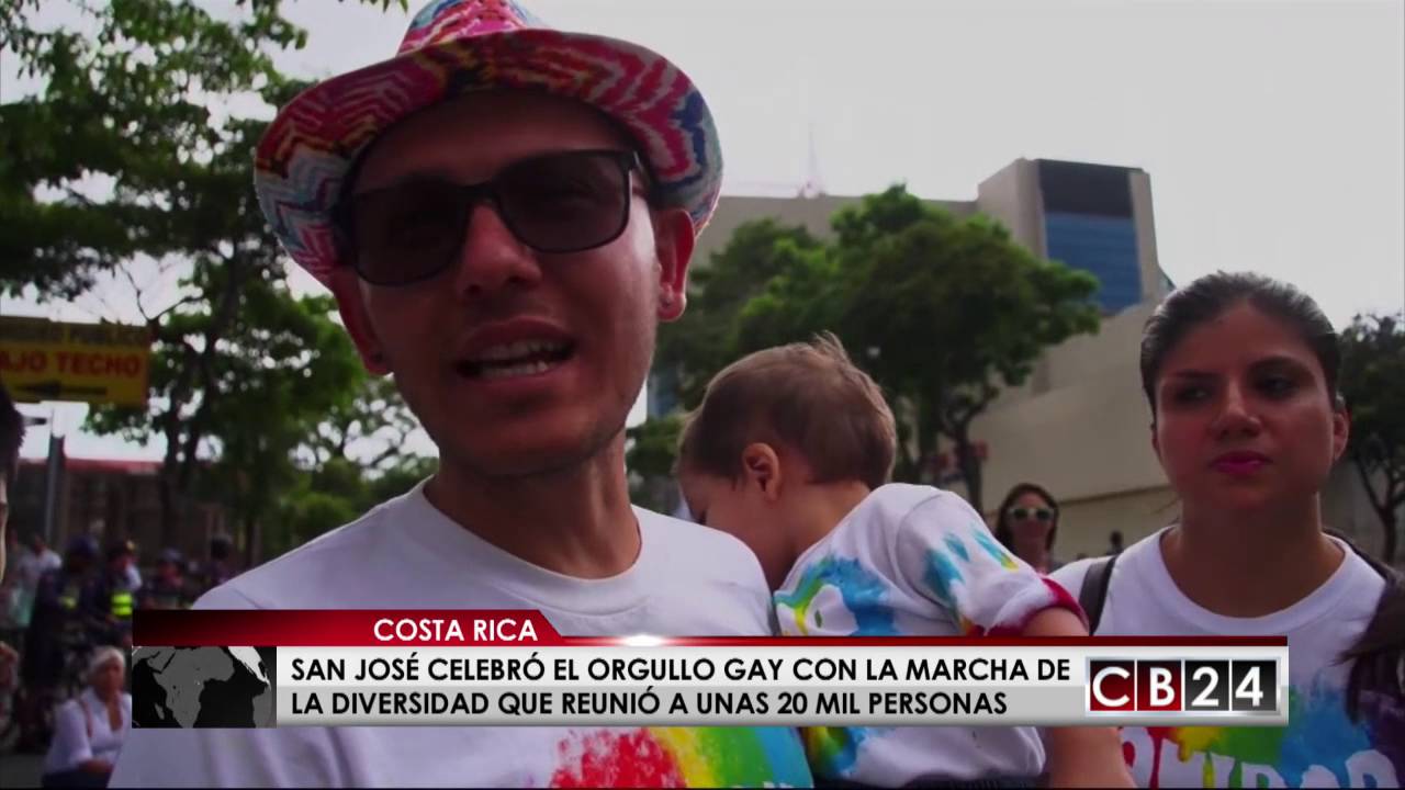 Miles de costarricenses participaron en el desfile anual del orgullo gay