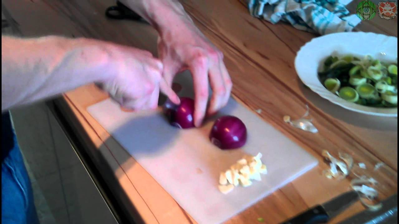 Two Guys - One Topf - How to koch in the Küche #01