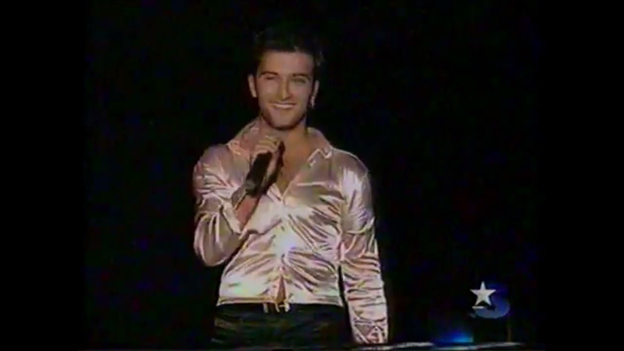 Tarkan - "Unutmamalı" - 20 Eylül 1995 - İstanbul, İnönü Stadyumu Konseri