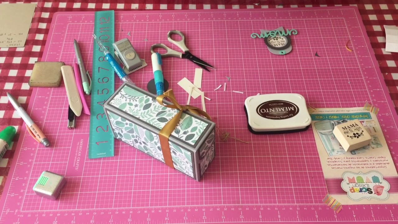 CAJA PARA MAMÁ CON SCRAPBOOK