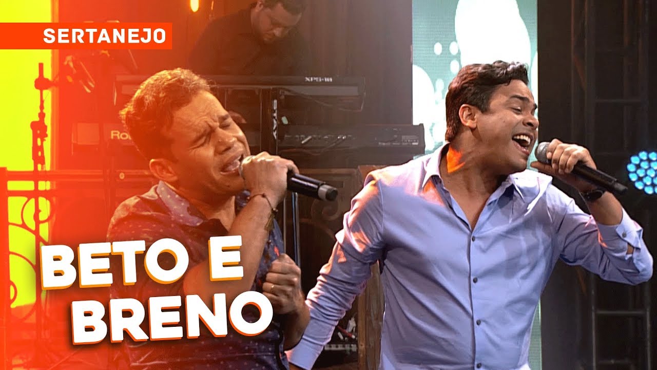 Beto e Breno cantam no Aparecida Sertaneja