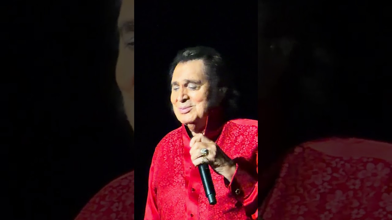 “The Lord's Prayer: Engelbert’s Prayerful Christmas Performance”
