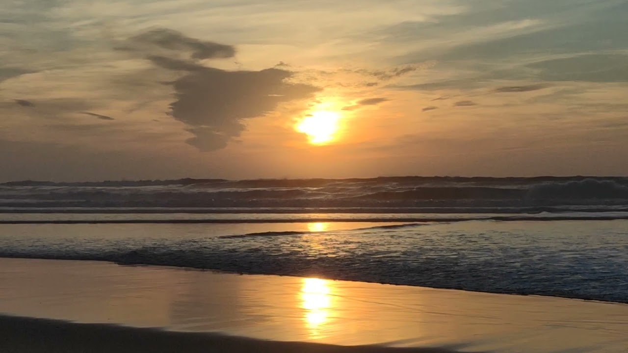 امواج البحر وقت الغروب #relaxation #time_to_relax #waves_sound #mehdia_beach