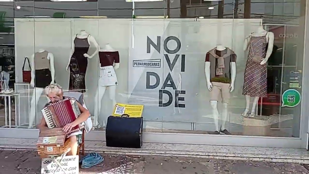 Na frente da praça na loja vem para cá na loja