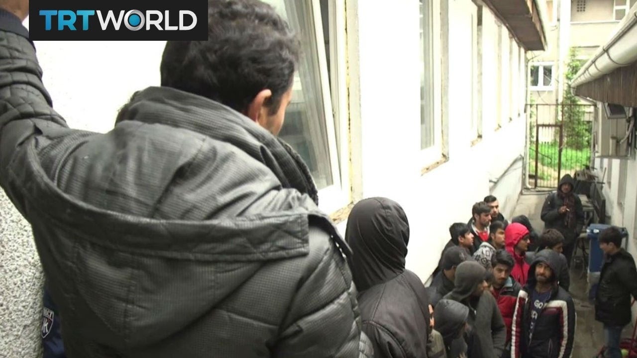 Serbia&rsquo;s stranded refugees try to survive in freezing warehouses
