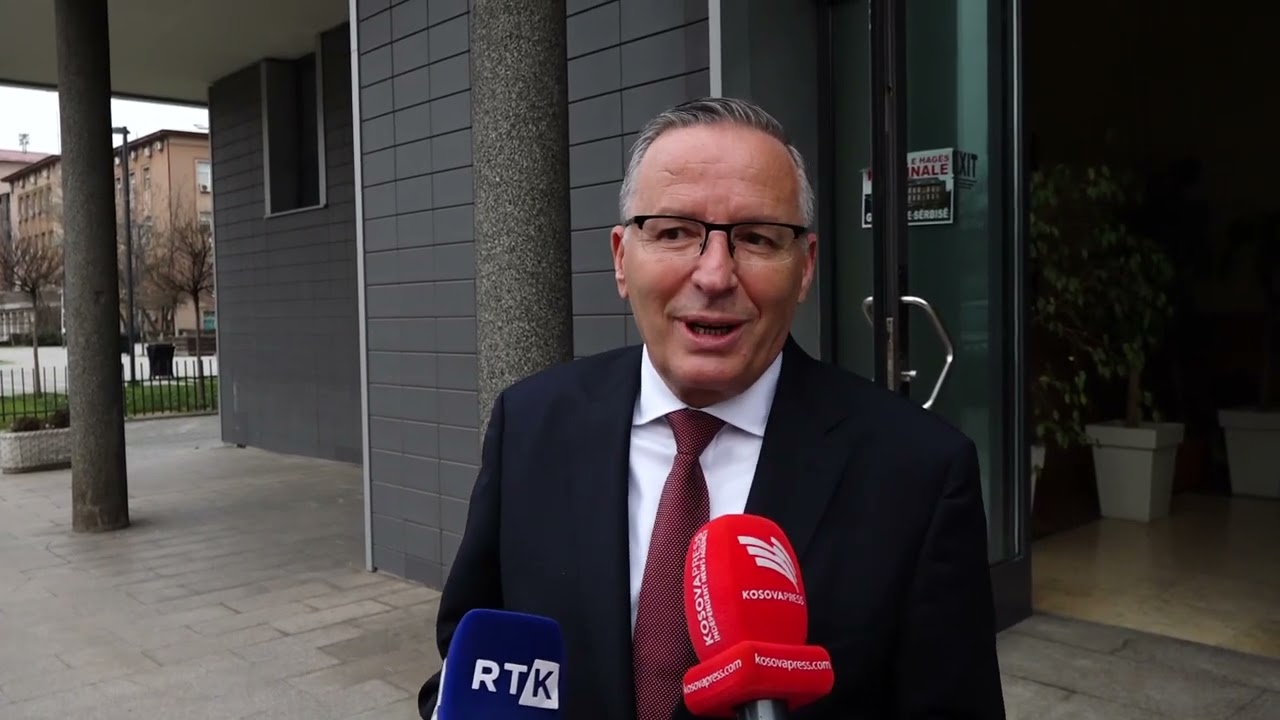 Bedri Hamza del nga objekti i Kuvendit, e mohon që nuk është takuar me Kurtin