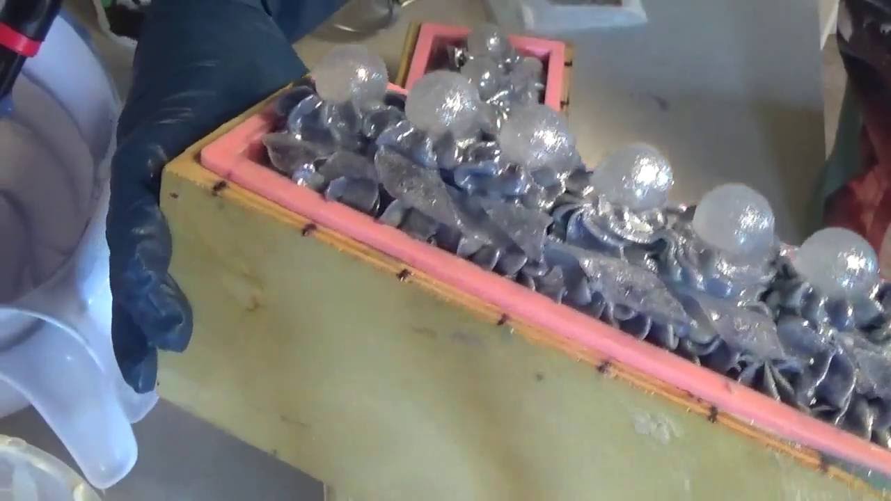 Making and Cutting Snow Globe Christmas Soap!