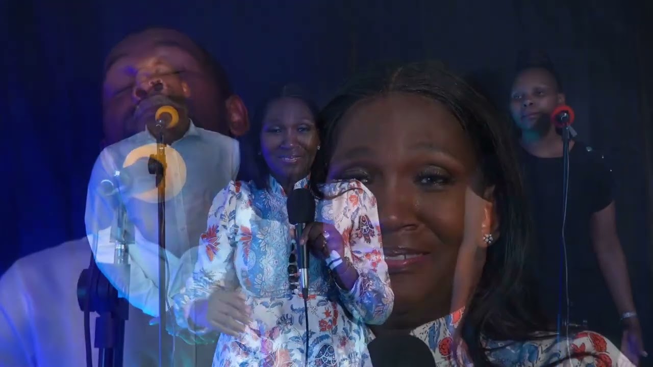 THE SONG TITLED NGIKUBONILE MINISTERED  LIVE ON WORSHIP MOMENT BY SINDISWA MASEKO
