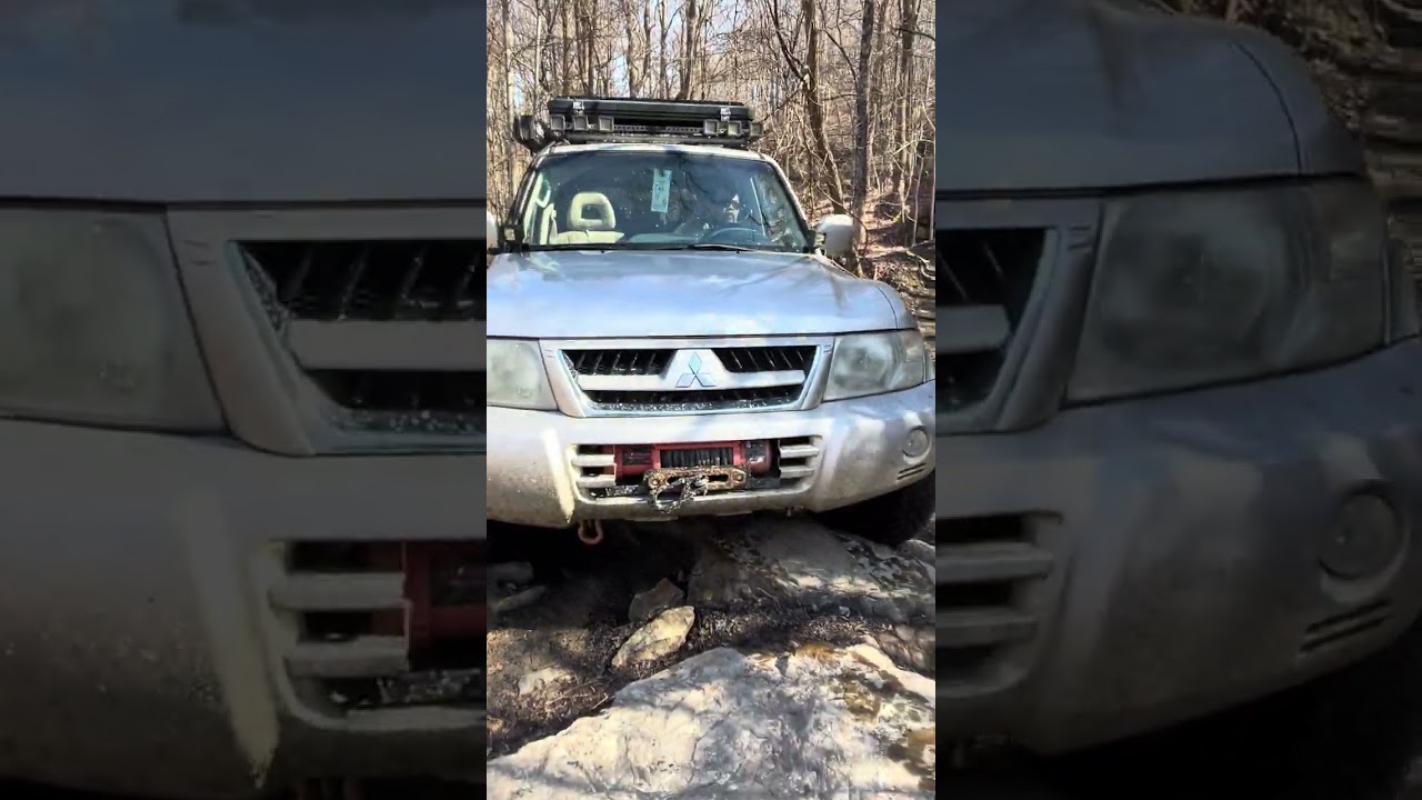 Mitsubidhi Pajero/Shogun/Montero Limited working the trail with a dyslexic spotter filming. #4x4