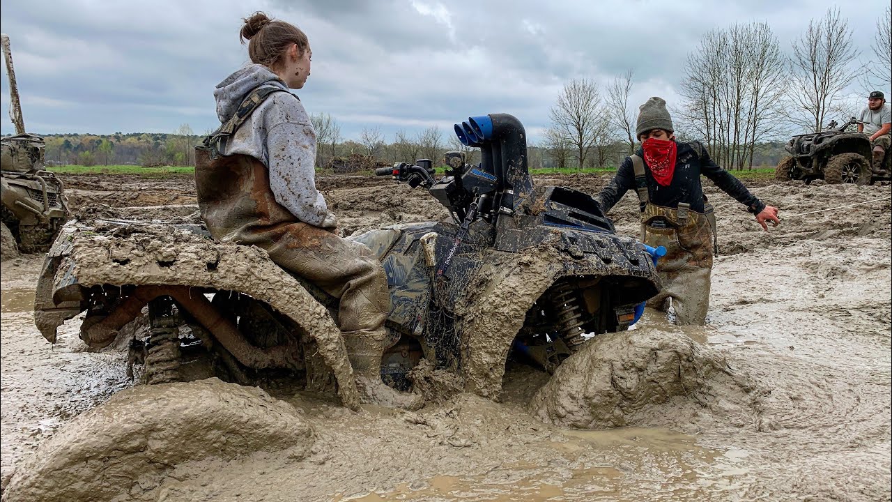 Complete Chaos At Mud Nationals 2019