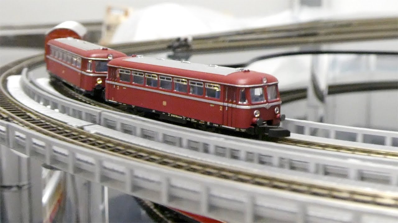 Spur Z Modelleisenbahn moderne Plexiglas Modellbahn Fertiganlage Märklin Schienenbus Fahrvideo