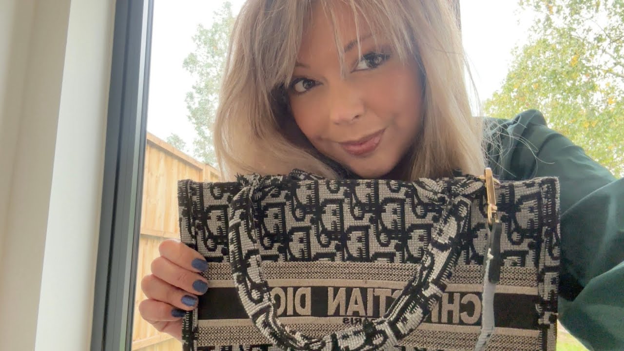 ASMR What’s in my bag? (fast tapping/fast scratching/whispering/rambles) LOFI