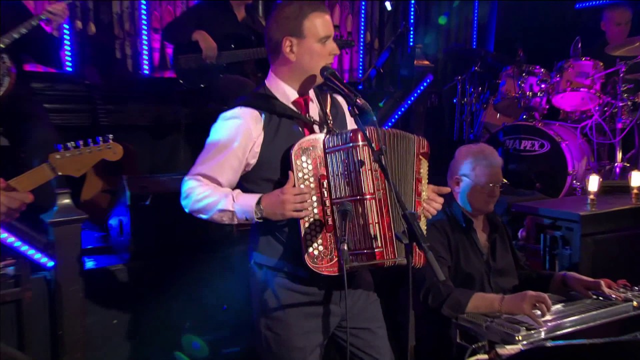 Dermot Lyons | Red Haired Woman |TG4