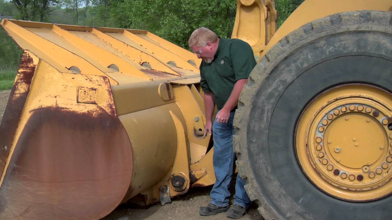 Cat® Wheel Loader | Linkage & Pins | Lubrication Tips