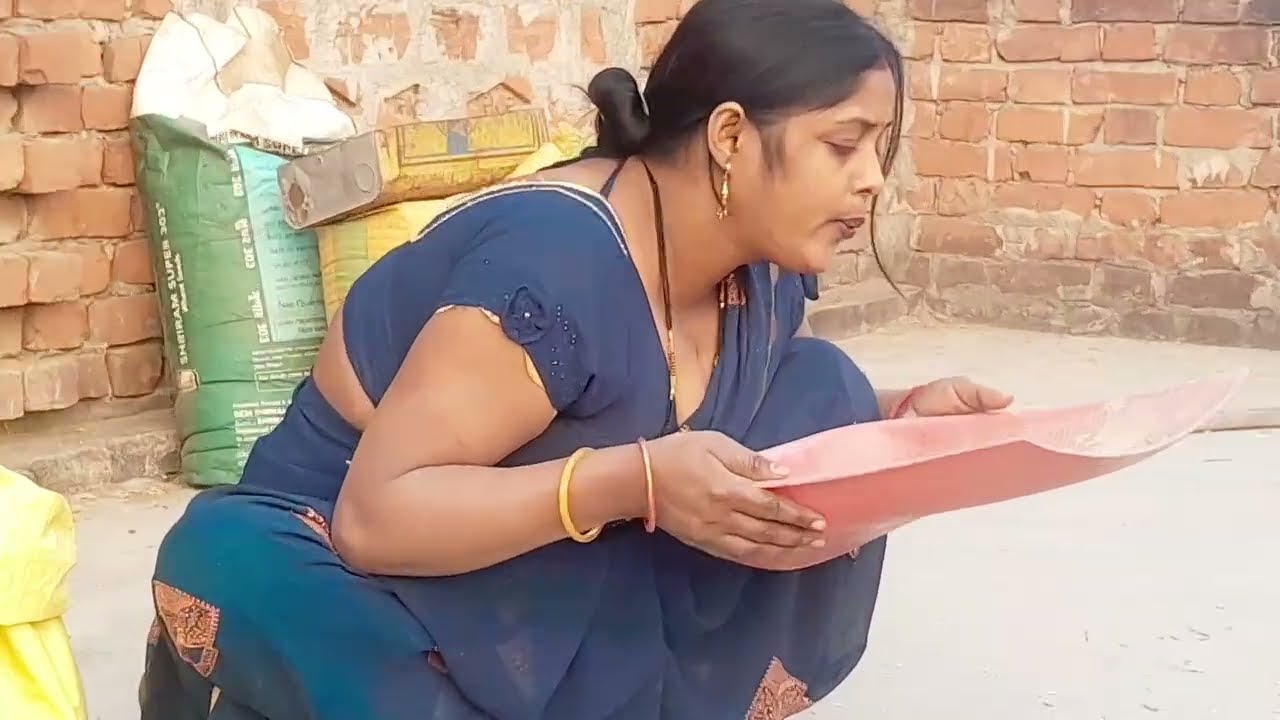 सुपा को रखने के बाद जल्द-से-जल्द सारा का सारा पाथ डाला housewife hard working daily routine gaon 
