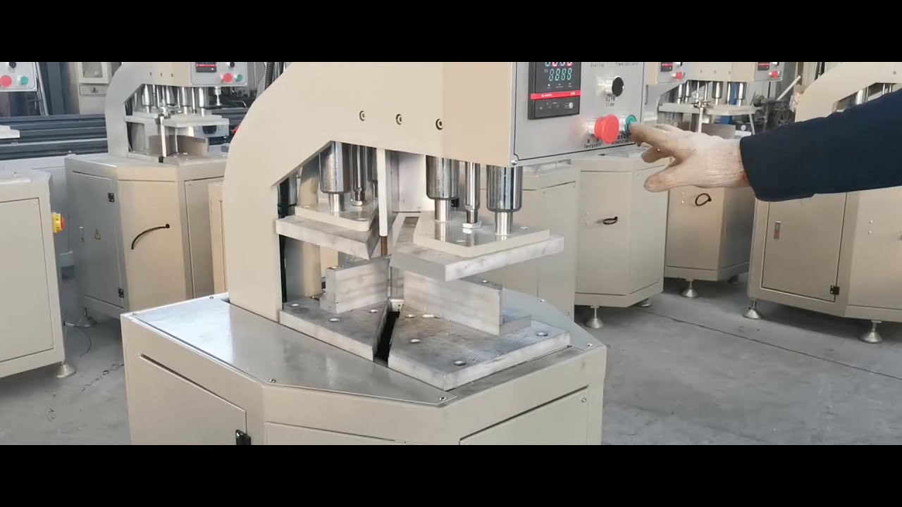 Single head welding machine for upvc window door making