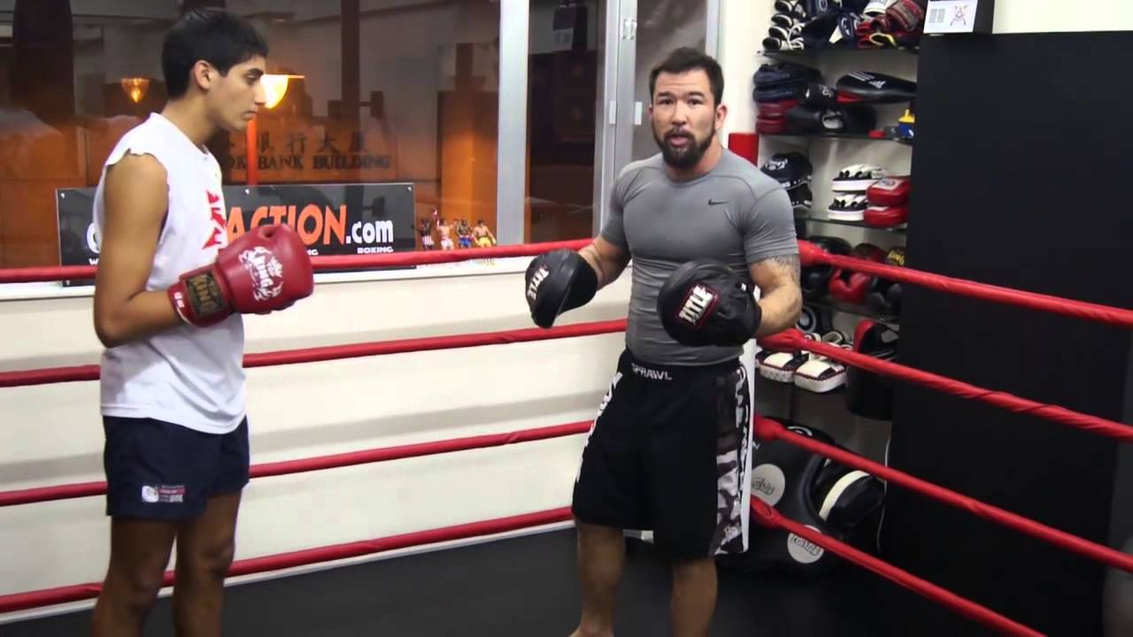 ChrisCollinsACTION.com Move of the Week Boxing Basics in the