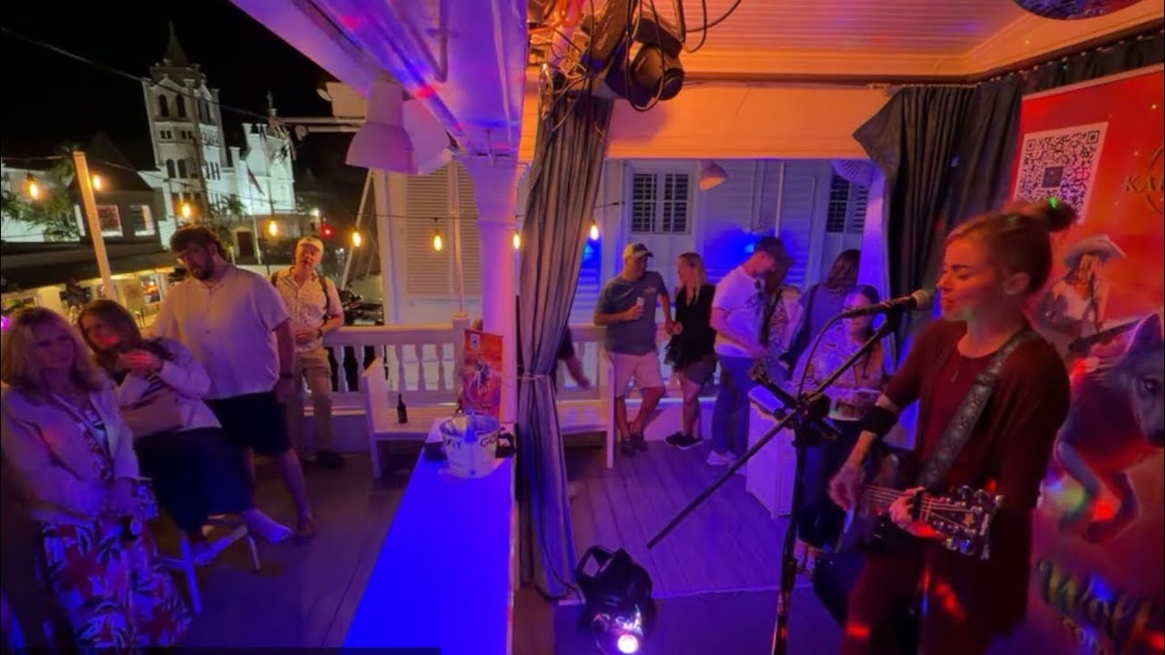 Friday Night Live with Kari Wolf at Halo Rooftop Key West! #Singer #Livemusic #Guitar #Keywest