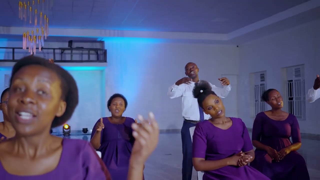 MFITE AMATSIKO by Friends of God Choir/ Ruyenzi SDA Church
