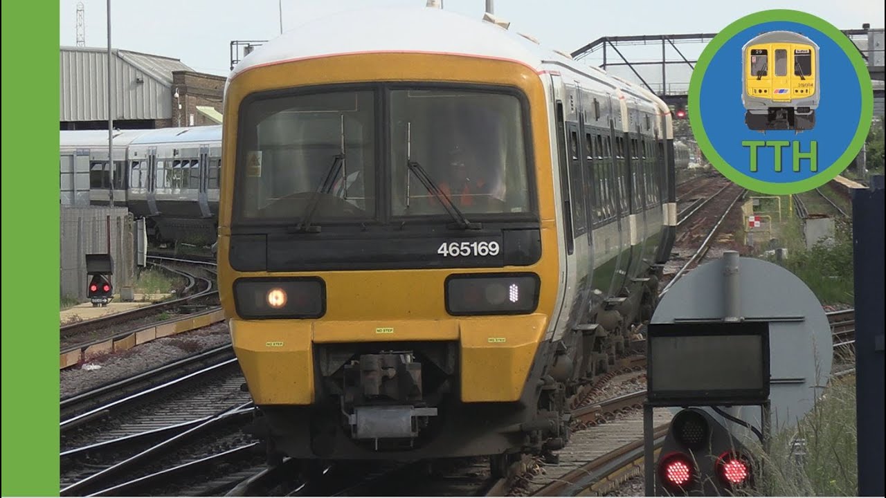 Trains at Slade Green