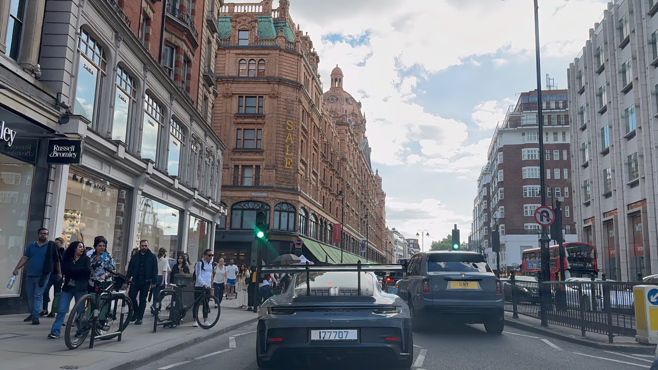 Porsche 992 GT3 RS Full Drive In London! *Loud Accelerations & Public Reactions!