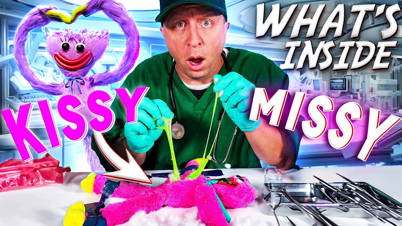 Cutting Open KISSY MISSY?  What's Inside POPPY PLAYTIME VILLAINS