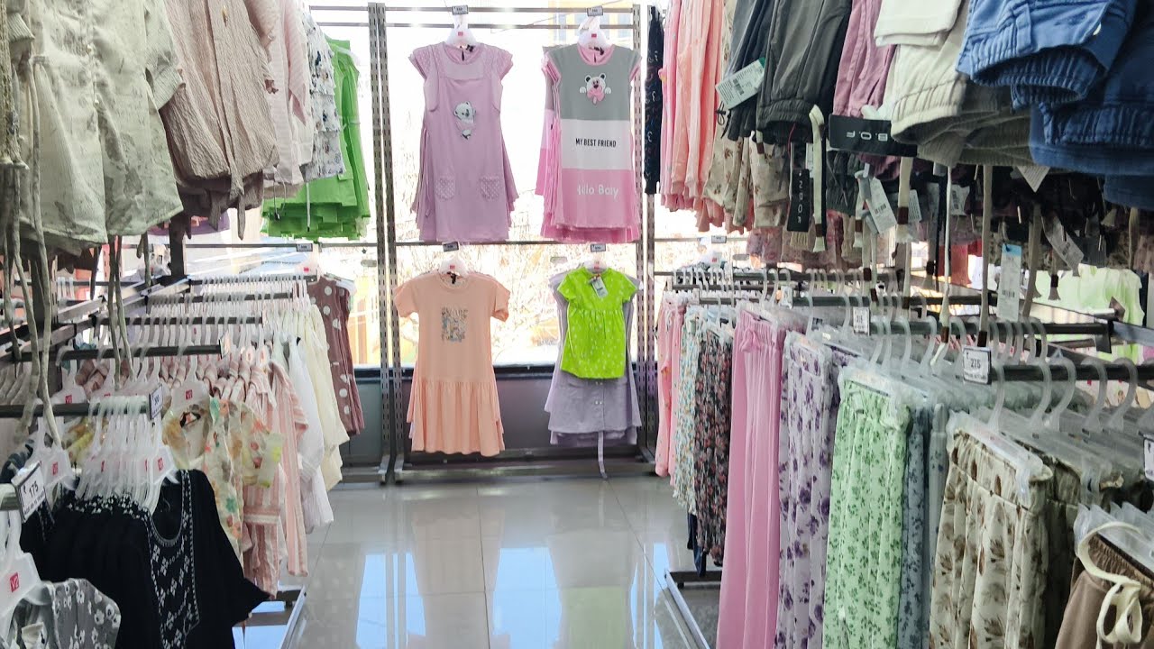 Shopping vlog ap sab ka lye||hum kha gaya tha aj ap bi dekhya🙋🙋#coment share like and subscribe 