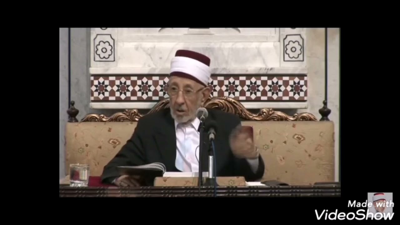 الشيخ البوطي رحمه الله يرد على علي جمعة في تحليله للفوائد البنكية بدون ذكر إسمه ..