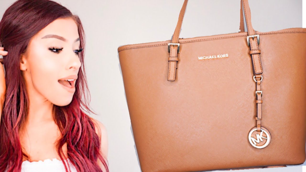 What’s In my bag: Michael Kors