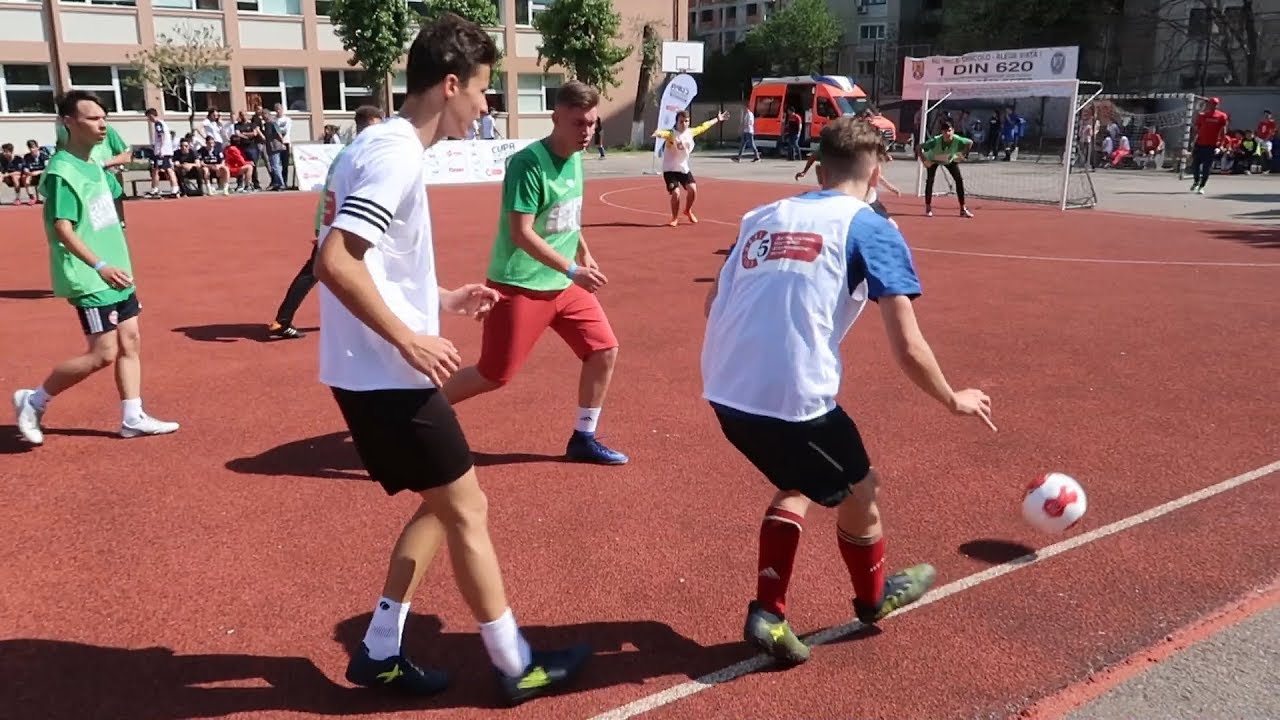 TURNEU LA ECHIPA SCOLII(am dat gol)