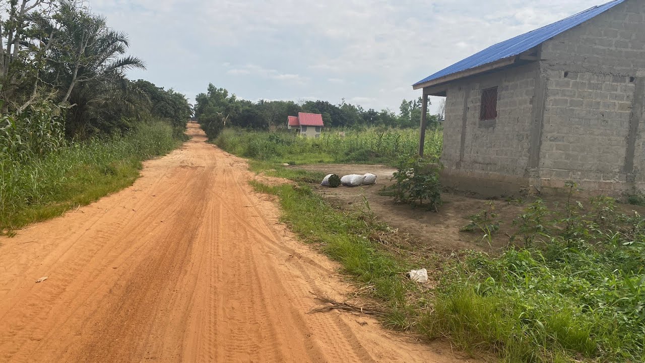 01/01/2026 GRANDE PARCELLE À VENDRE SUR BLVD FATSHI 30/180M À MALUKU 7400$ À DISCUTER📞+243996527894