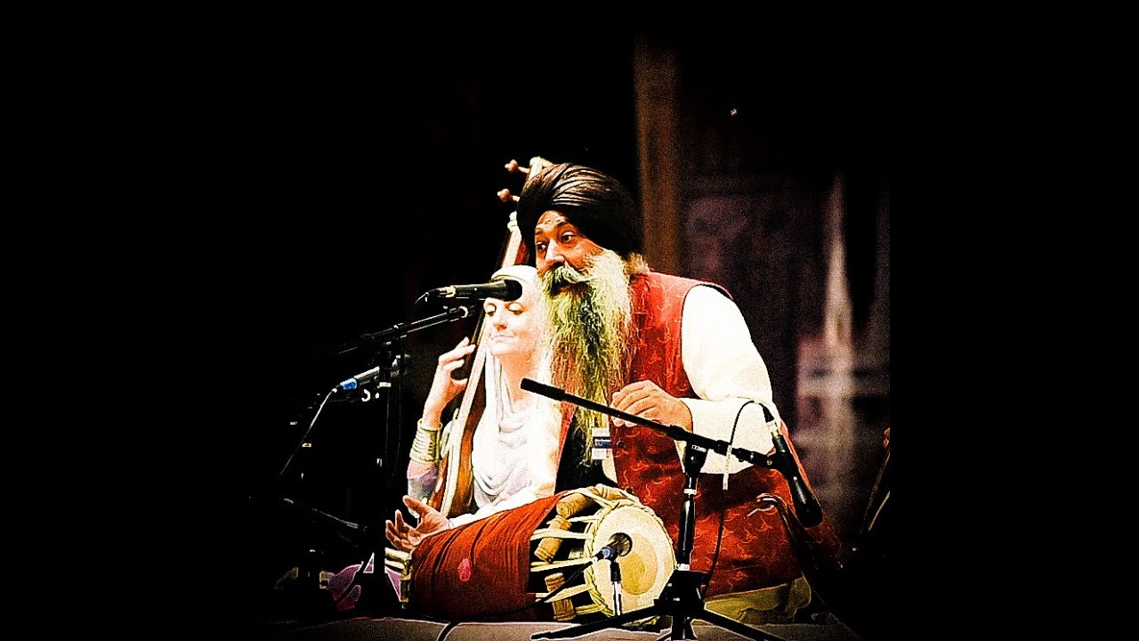 Bhai Baldeep Singh plays Shān on Pakhawaj