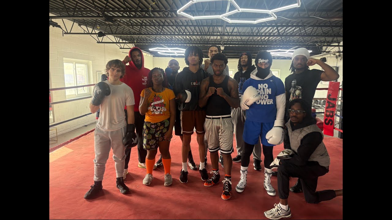 Thursday Throwdown #boxing #boxer #champion #fighter #superbowl #shakurstevenson #k9boxing #fypシ l