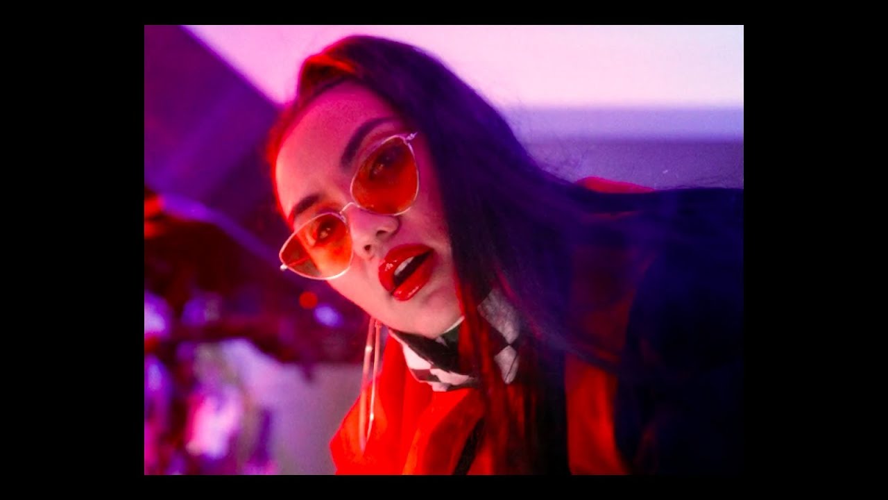 VILLETTE - Not In Love