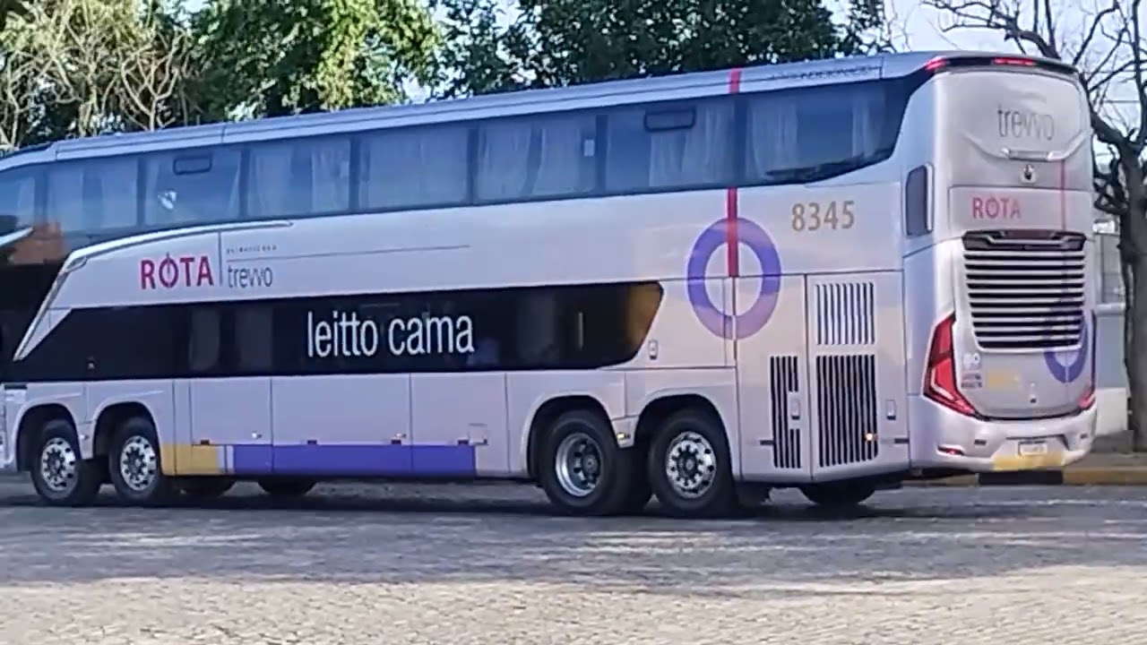 ônibus da viação rota saindo da rodoviária de vitória da conquista para salvador Bahia 