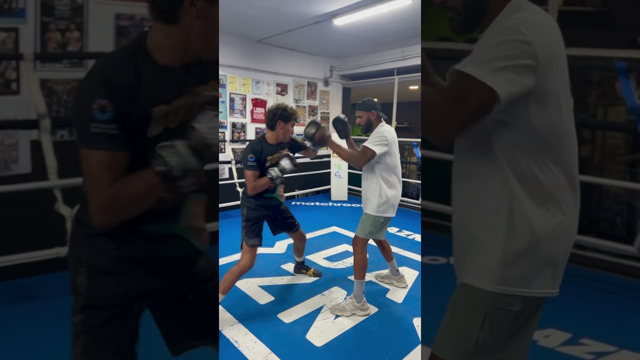 Fast work for fast hand ⚡️⚡️🔥 #boxing #boxe #professional #fighter