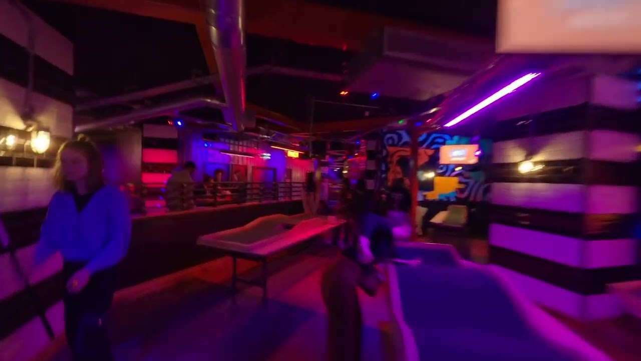 WIZZ AROUND THE LATEST ROXY BALL ROOM IN BIRMINGHAM | BOOZE & BALL GAMES | VICTORIA SQUARE