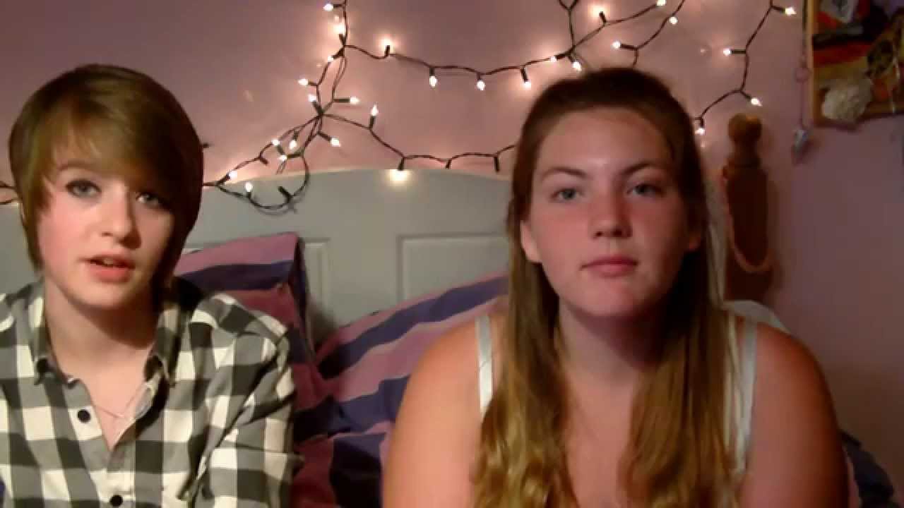 Best Friend Does My Makeup Challenge ft. Liz Yates