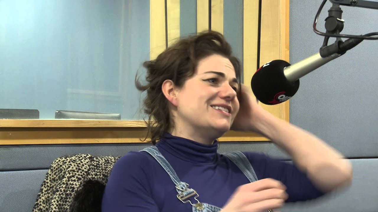 Caitlin Moran answers random questions!
